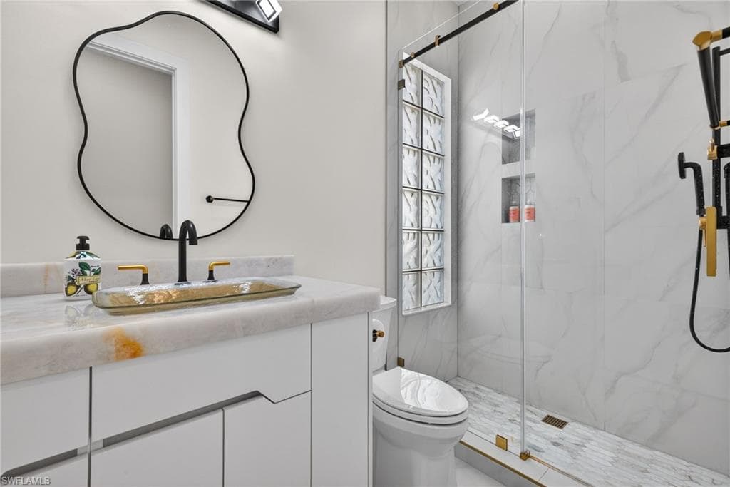 3956 Isla Ciudad CT, NAPLES FL 34109-24