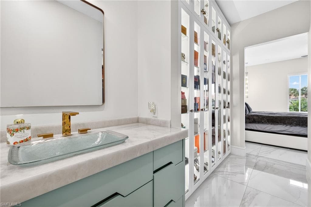 3956 Isla Ciudad CT, NAPLES FL 34109-20