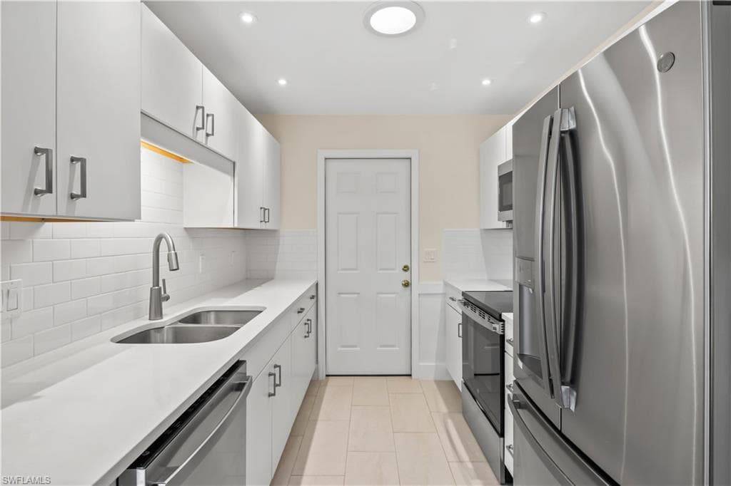 2781 Bruce ST, MATLACHA FL 33993-12