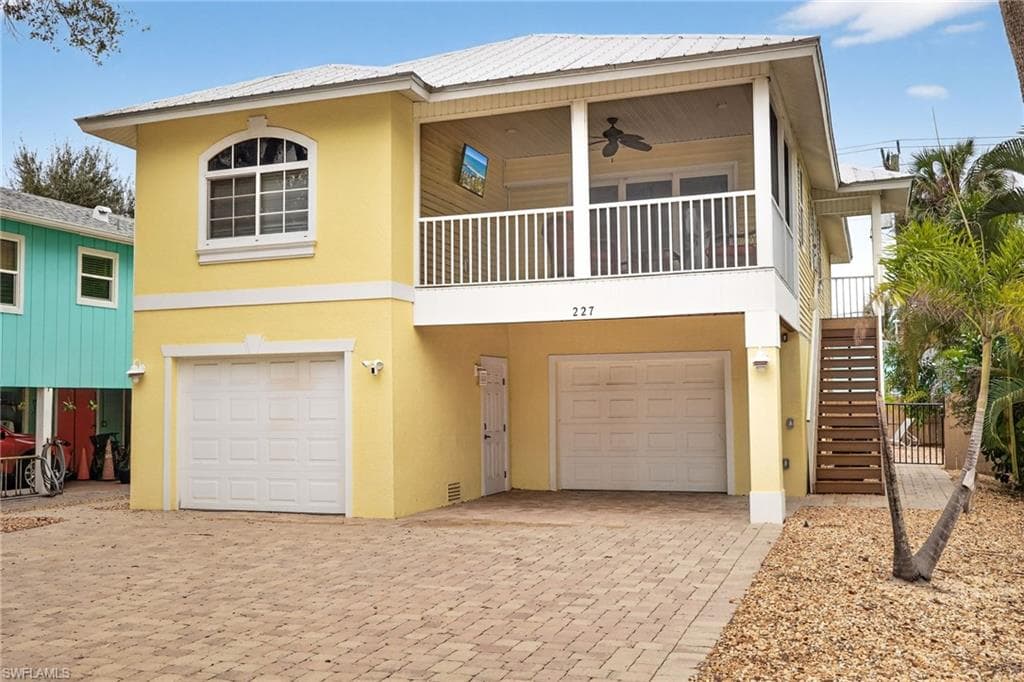 227 Mango ST, FORT MYERS BEACH FL 33931-2