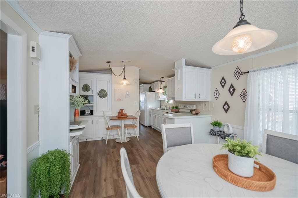 187 Ramble DR, NORTH FORT MYERS FL 33903-9