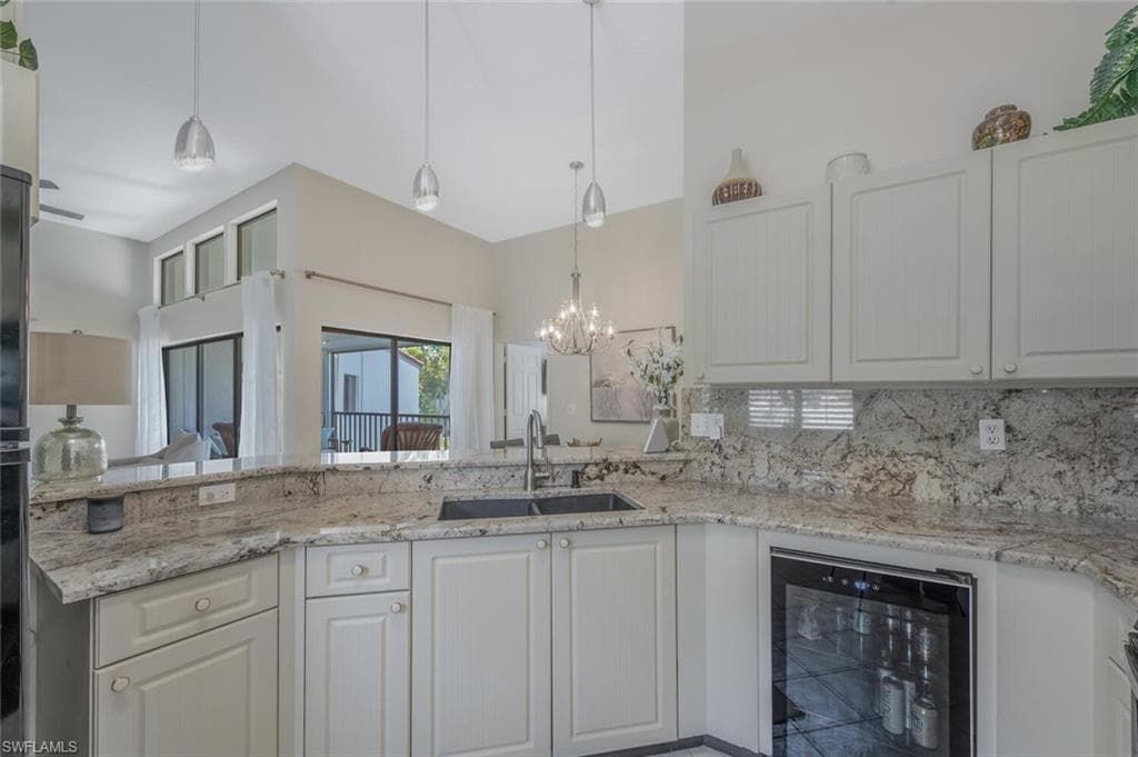 559 Beachwalk CIR # U202, NAPLES FL 34108-11