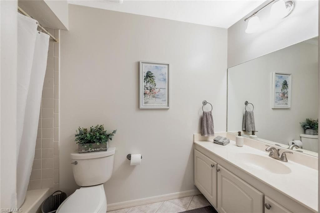 559 Beachwalk CIR # U202, NAPLES FL 34108-17