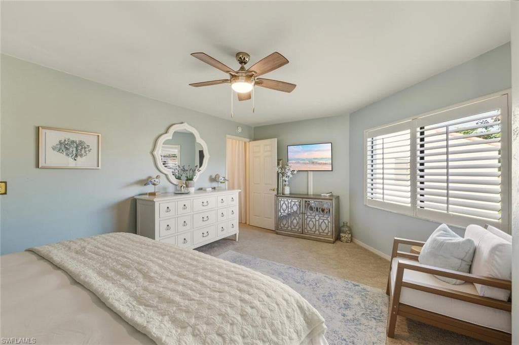 559 Beachwalk CIR # U202, NAPLES FL 34108-14