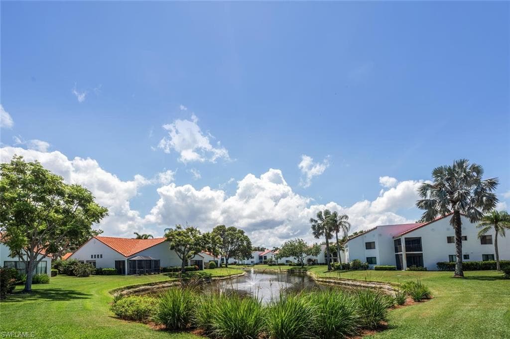 559 Beachwalk CIR # U202, NAPLES FL 34108-20