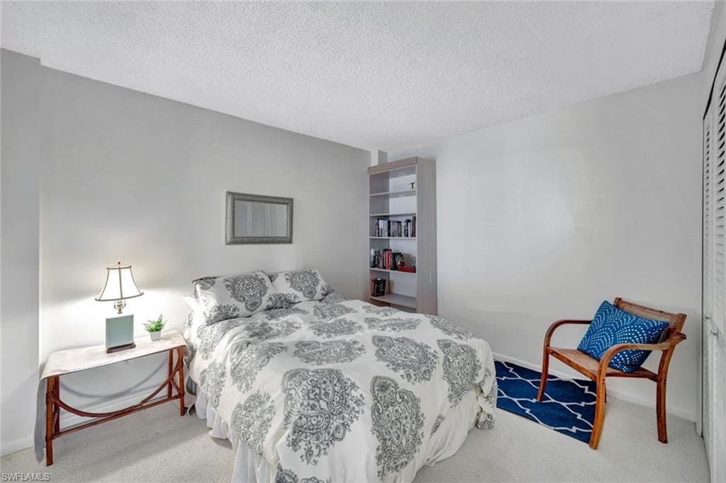 1300 Gulf Shore BLVD N # 407, NAPLES FL 34102-13