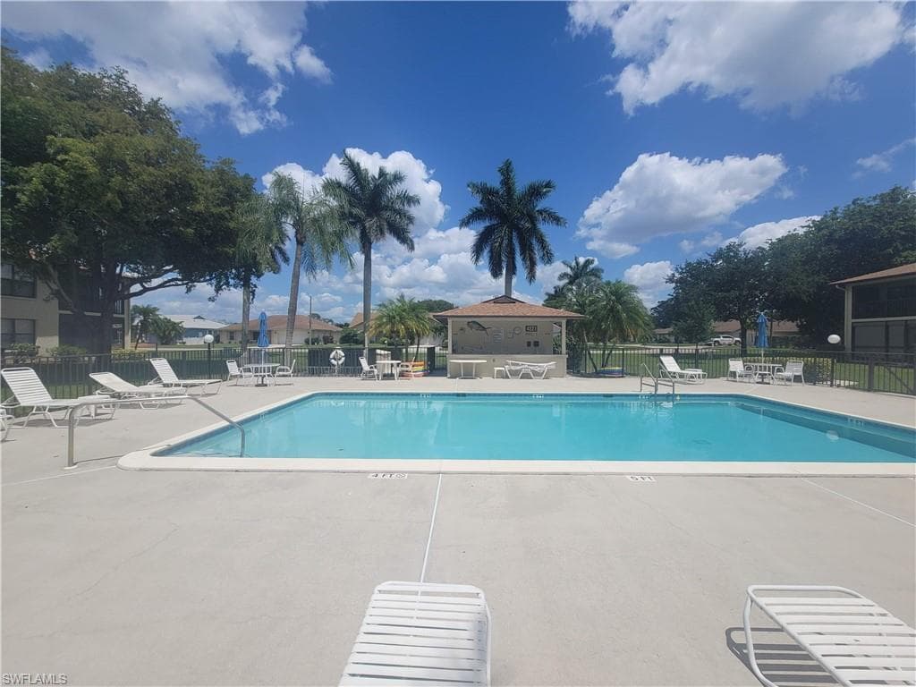 4410 Chantelle DR # 205, NAPLES FL 34112-22