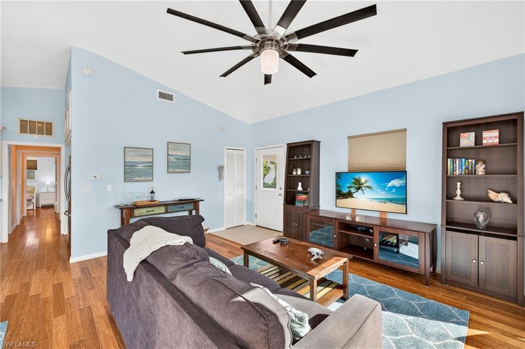 495 E Lake RD, SANIBEL FL 33957-4