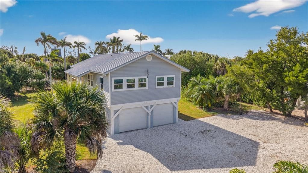 495 E Lake RD, SANIBEL FL 33957-29