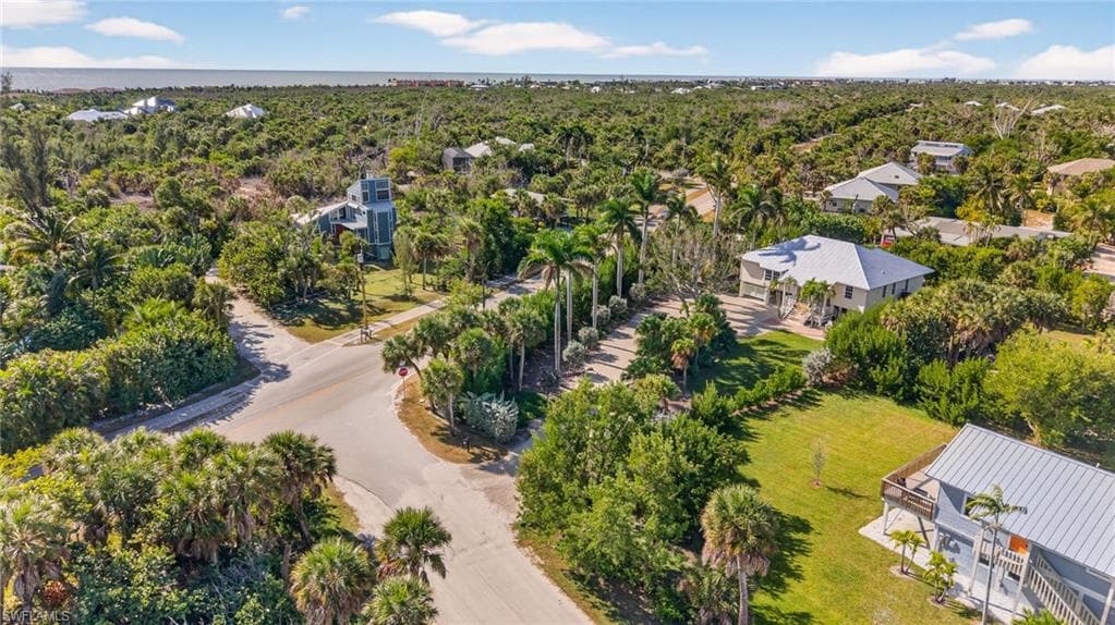 495 E Lake RD, SANIBEL FL 33957-32