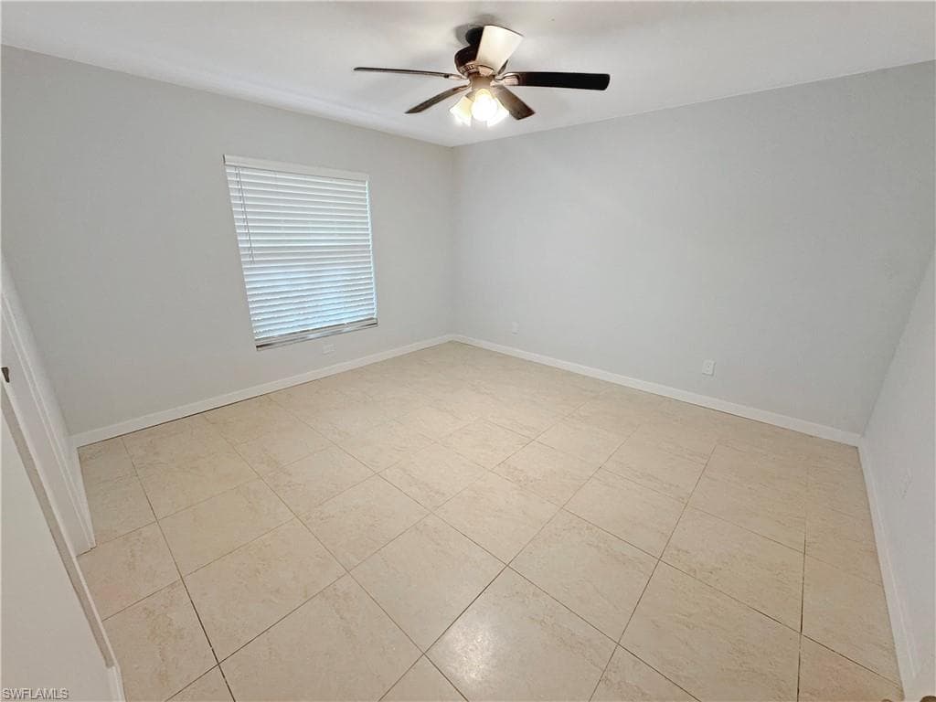 210 Manatee ST, FORT MYERS FL 33913-19