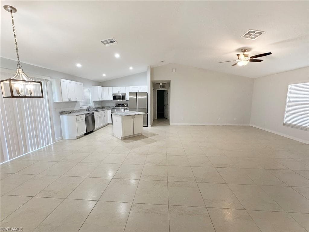 210 Manatee ST, FORT MYERS FL 33913-3