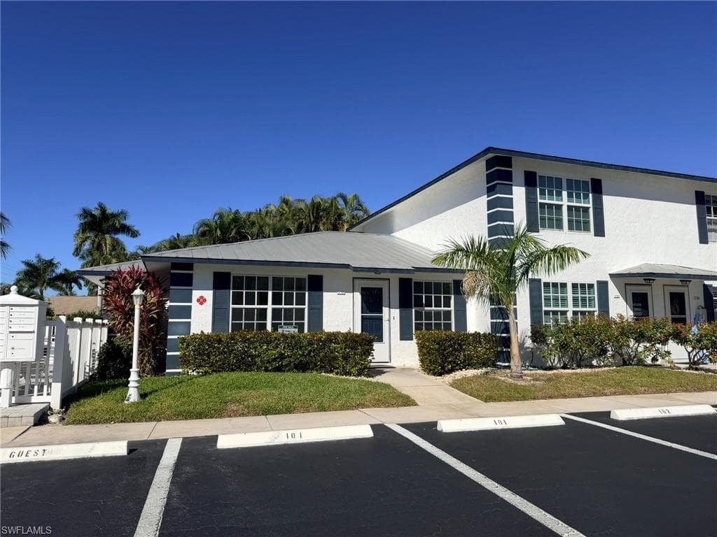 761 W Elkcam CIR # A101, MARCO ISLAND FL 34145-22