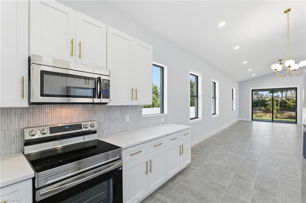 19871 Adams RD, FORT MYERS FL 33908-8