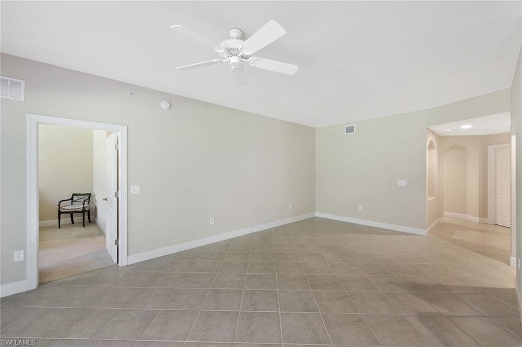 9516 Ironstone TER 101-8