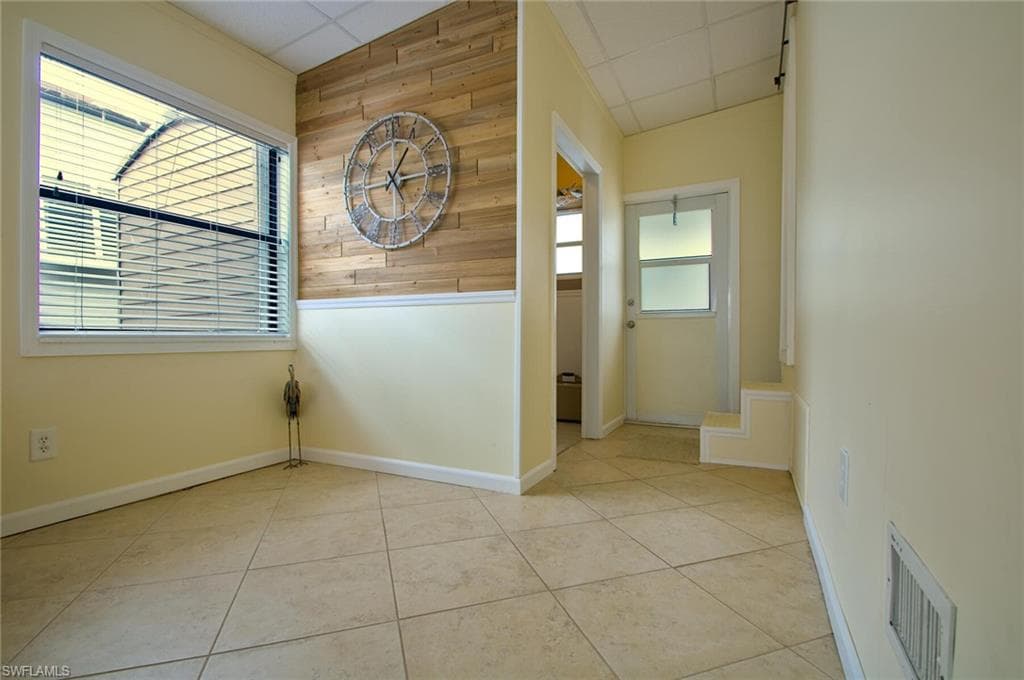 16331 Hermit Thrush LN, FORT MYERS FL 33908-2