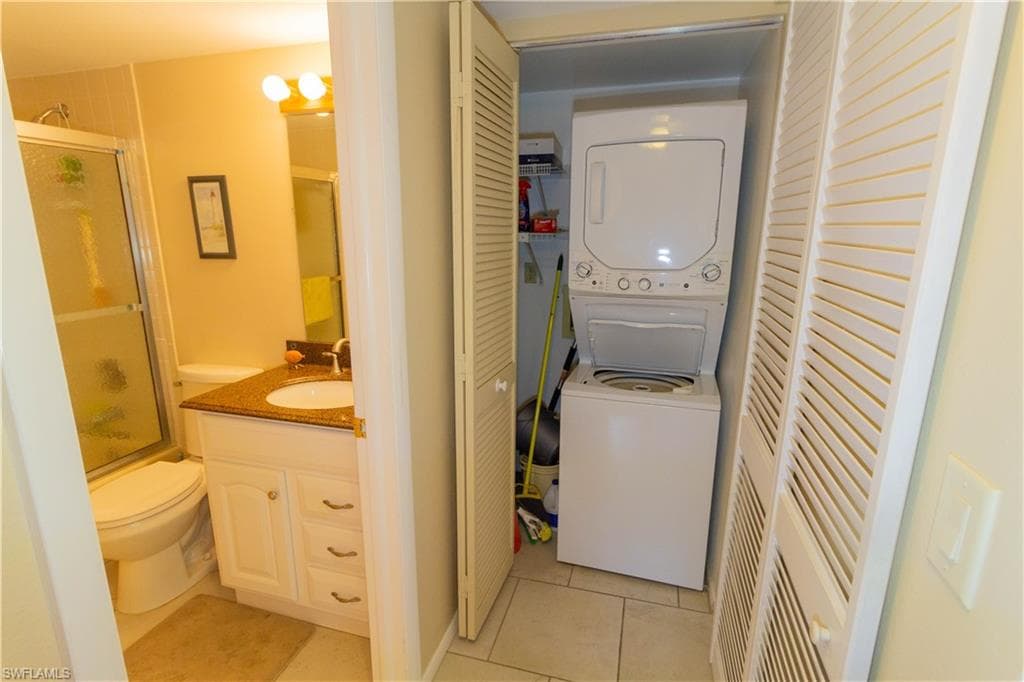 8200 Summerlin Village CIR # 101, FORT MYERS FL 33919-17