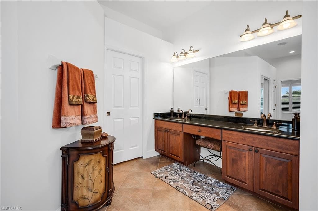 8264 Potomac LN, NAPLES FL 34104-26