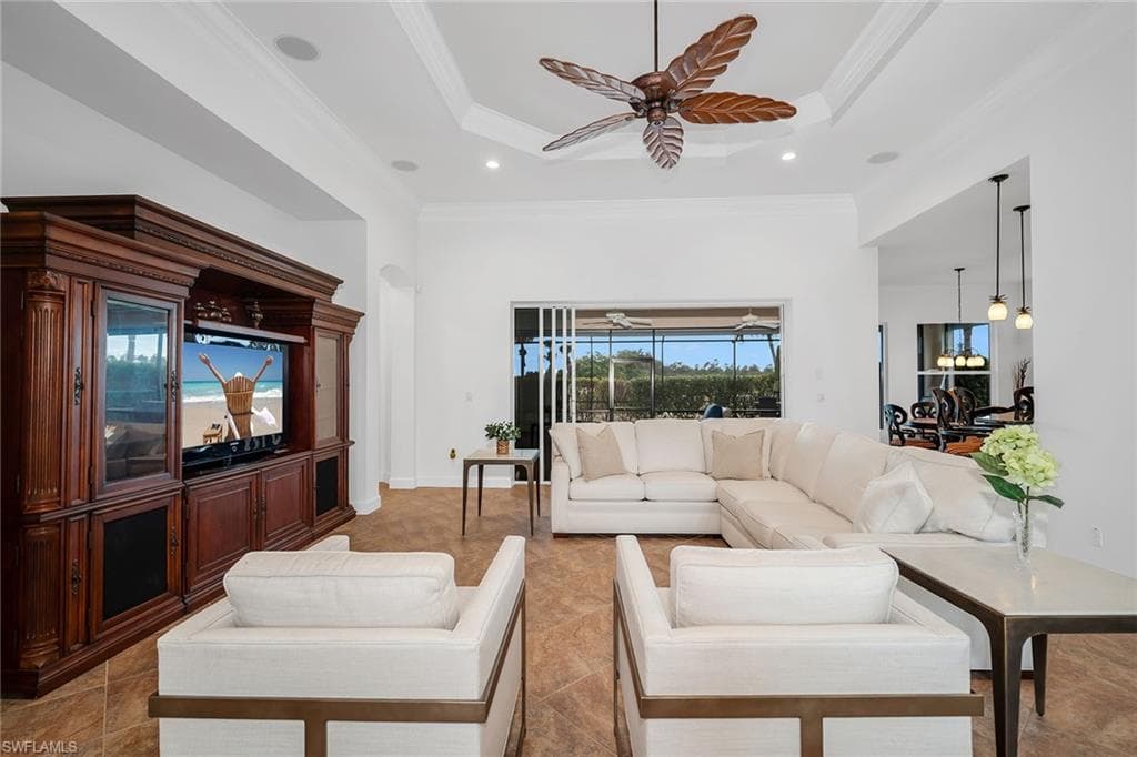 8264 Potomac LN, NAPLES FL 34104-11