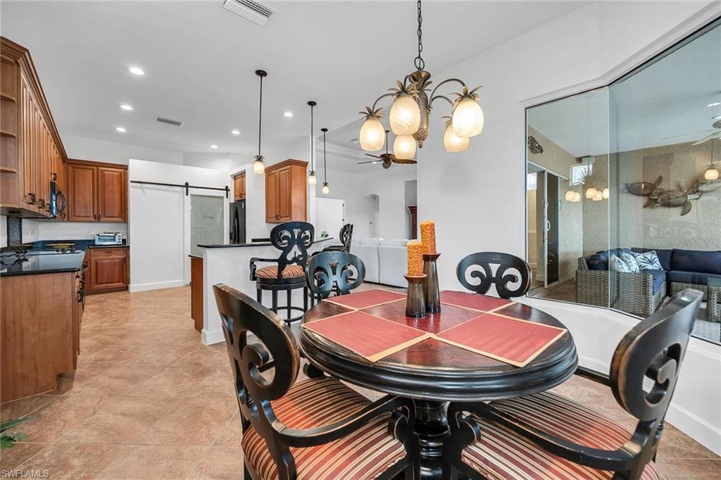 8264 Potomac LN, NAPLES FL 34104-21