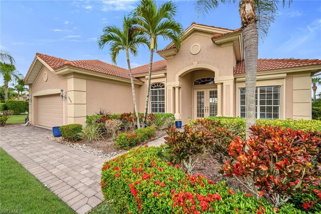 8264 Potomac LN, NAPLES FL 34104-2