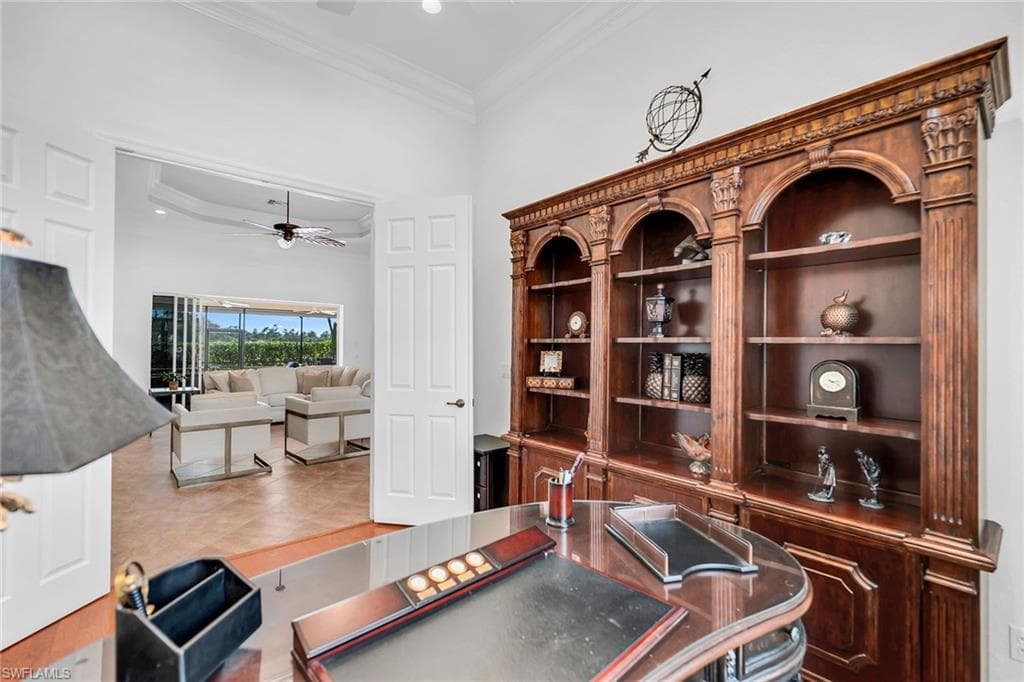 8264 Potomac LN, NAPLES FL 34104-8