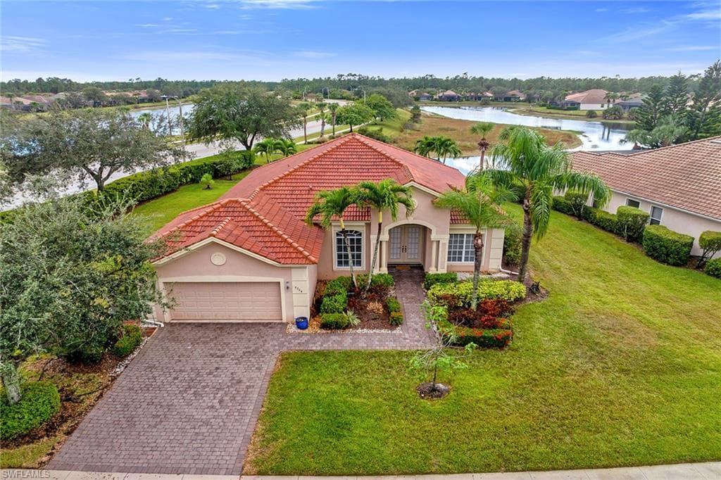 8264 Potomac LN, NAPLES FL 34104-40