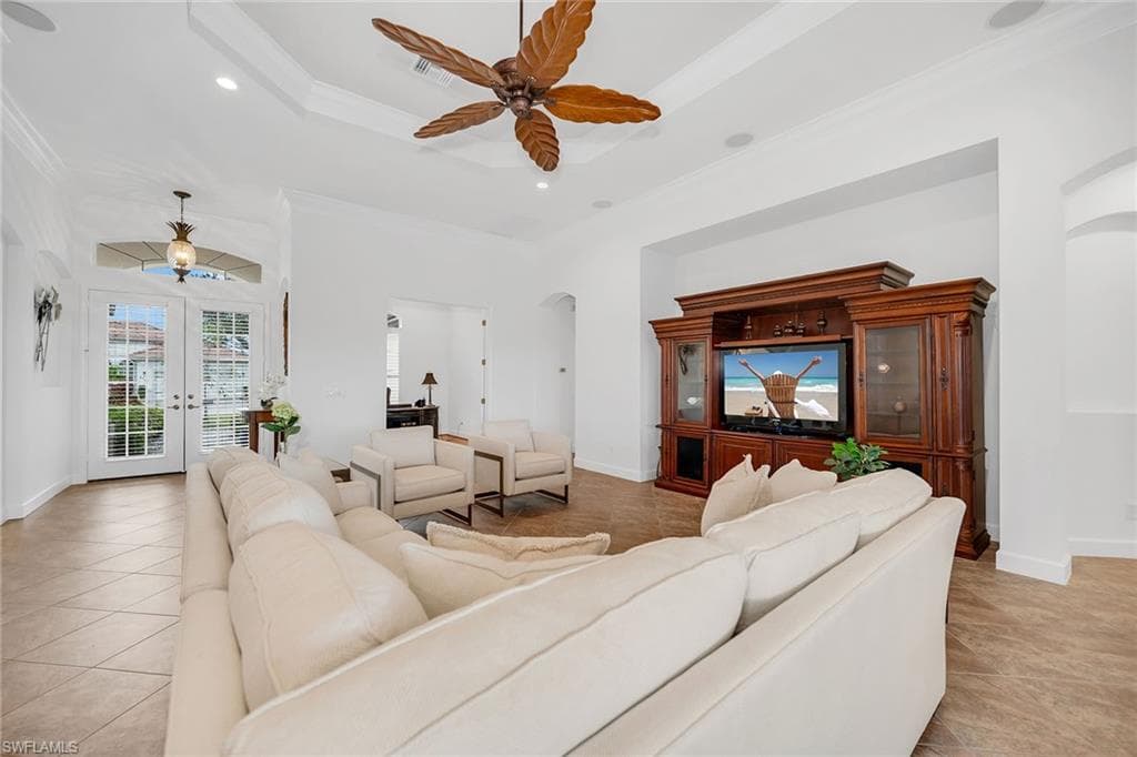 8264 Potomac LN, NAPLES FL 34104-14