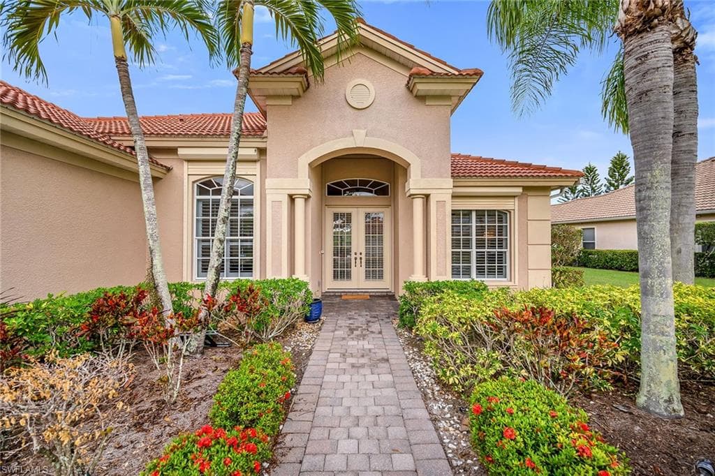 8264 Potomac LN, NAPLES FL 34104-3
