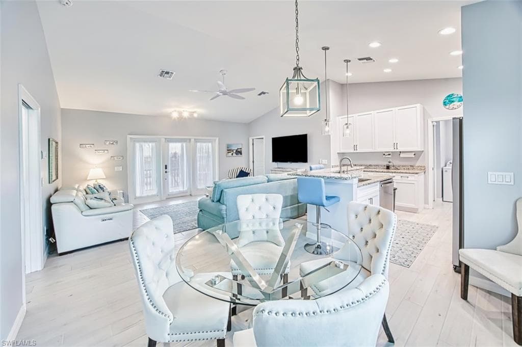 431 Lazy WAY, FORT MYERS BEACH FL 33931-21