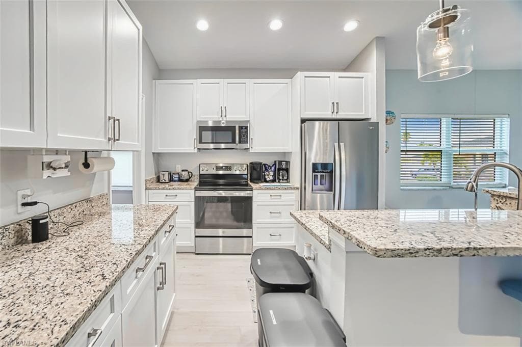 431 Lazy WAY, FORT MYERS BEACH FL 33931-17