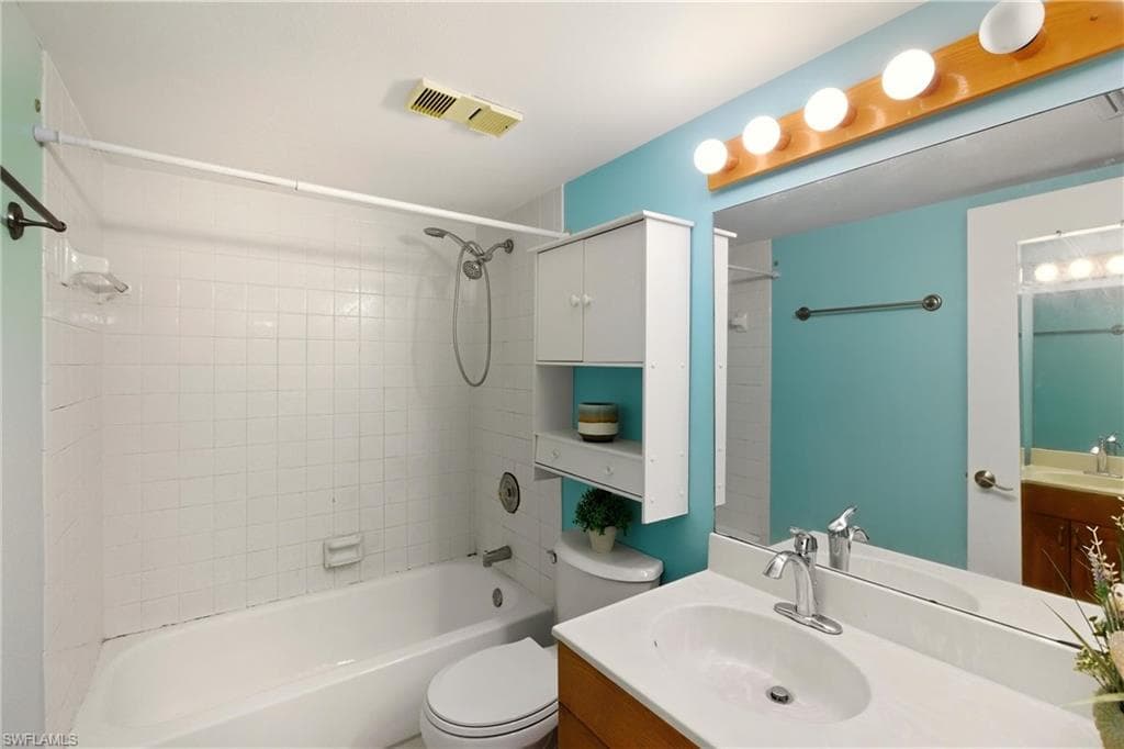 2111 Barkeley LN # 18, FORT MYERS FL 33907-13