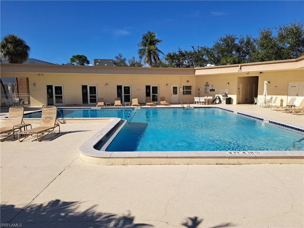 2111 Barkeley LN # 18, FORT MYERS FL 33907-17