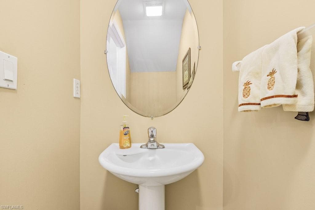 8381 Village Edge CIR # 3, FORT MYERS FL 33919-11