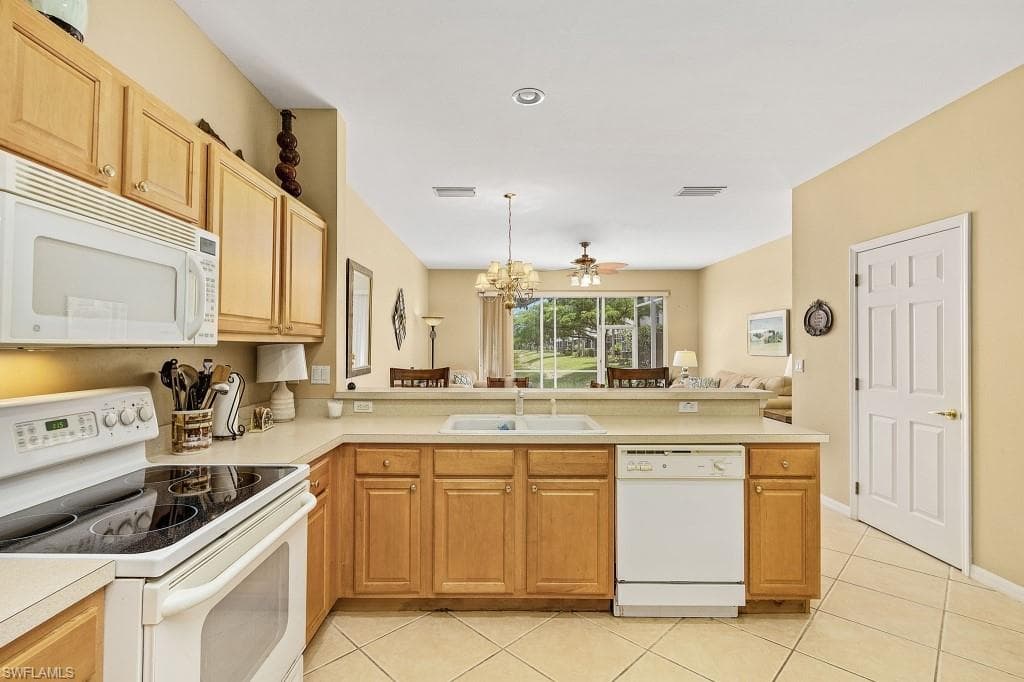 8381 Village Edge CIR # 3, FORT MYERS FL 33919-10