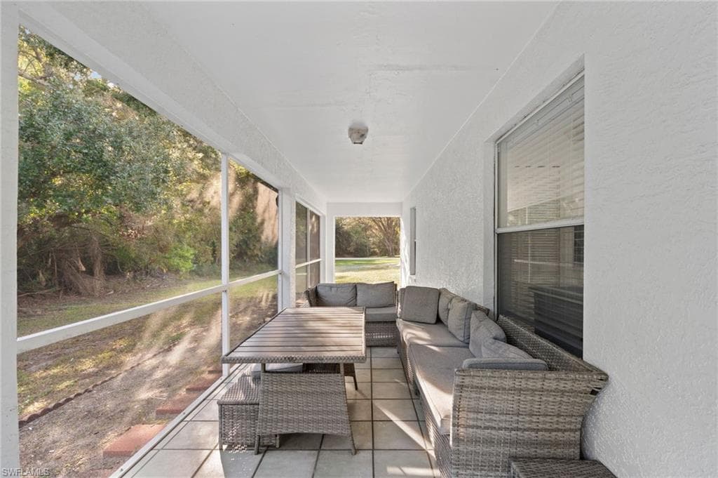 7780 Scarlet CT, NAPLES FL 34104-25