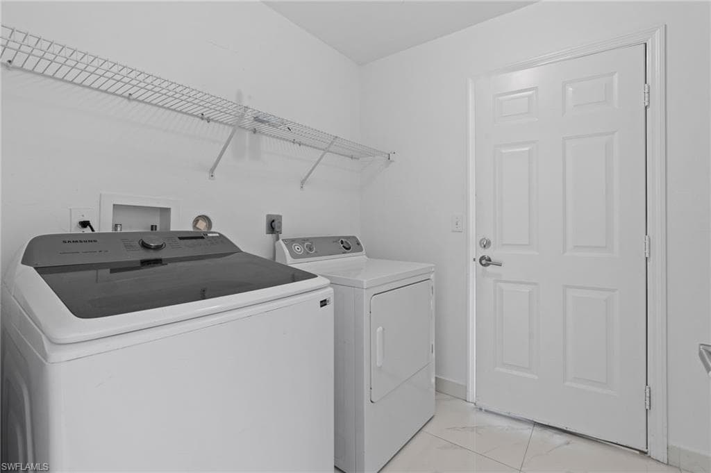 7780 Scarlet CT, NAPLES FL 34104-23