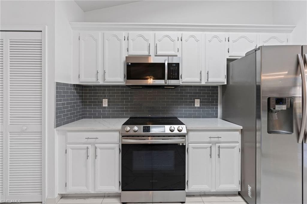 7780 Scarlet CT, NAPLES FL 34104-10