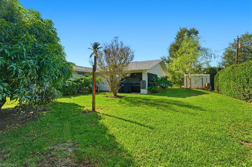 1023 El Valle AVE, FORT MYERS FL 33919-40