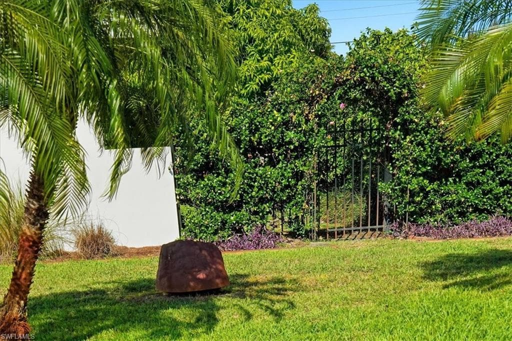 1023 El Valle AVE, FORT MYERS FL 33919-36