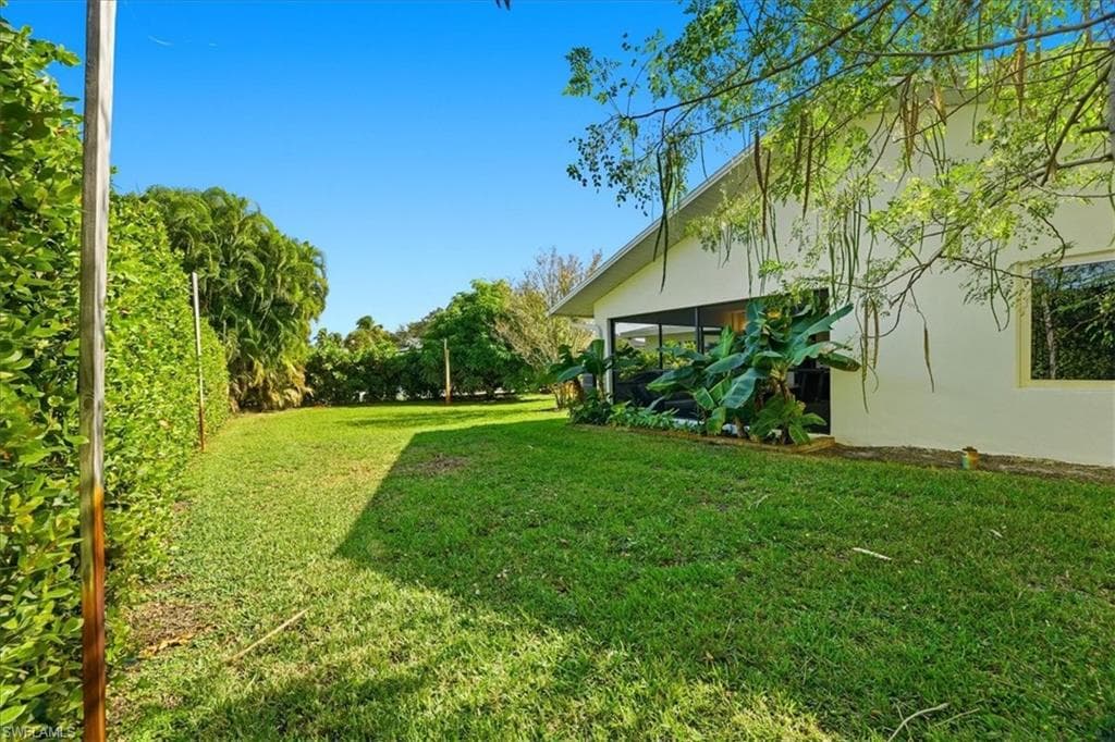 1023 El Valle AVE, FORT MYERS FL 33919-38