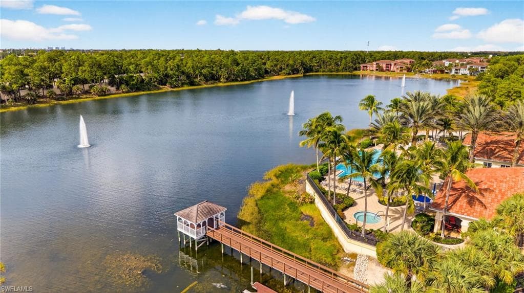 2001 Tarpon Bay DR N # 102, NAPLES FL 34119-14