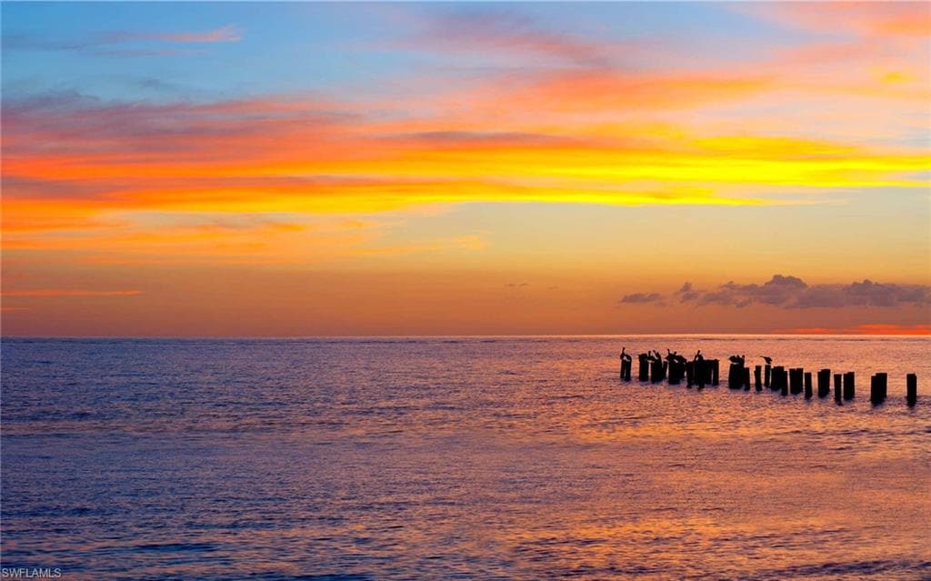 2001 Tarpon Bay DR N # 102, NAPLES FL 34119-47