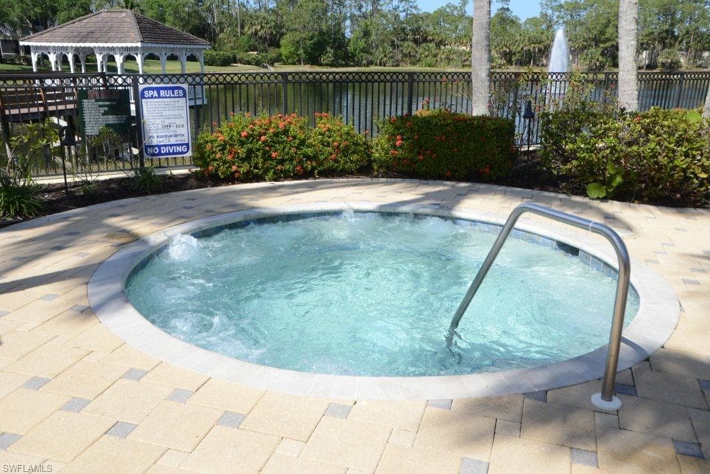 2001 Tarpon Bay DR N # 102, NAPLES FL 34119-18