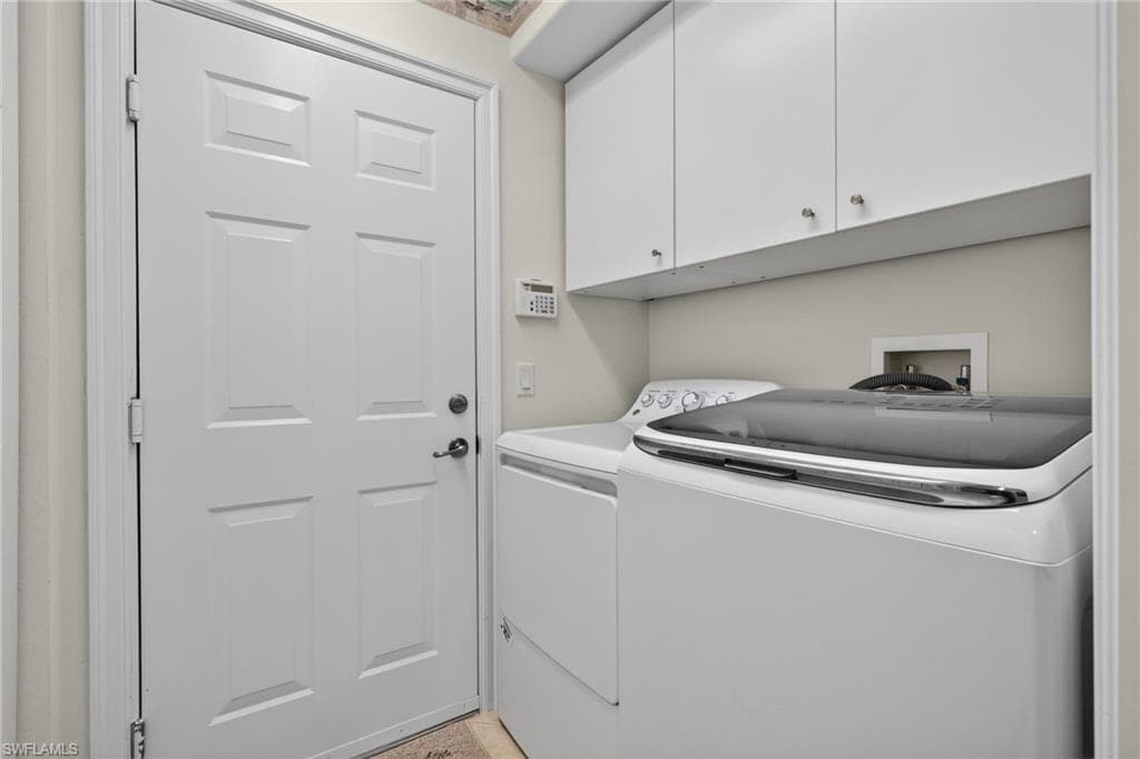 2001 Tarpon Bay DR N # 102, NAPLES FL 34119-39