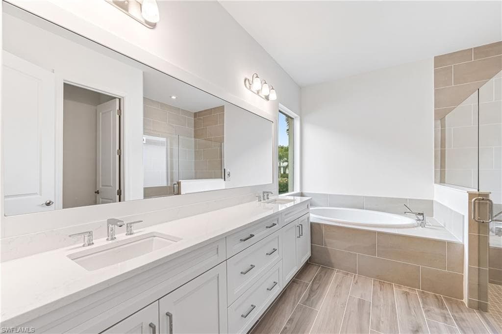 8786 Saint Lucia DR, NAPLES FL 34114-13