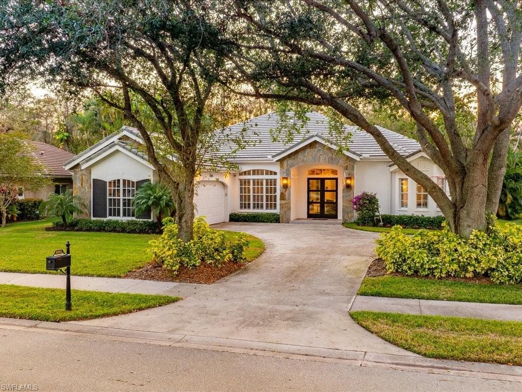 6665 Mill Run CIR, NAPLES FL 34109-32