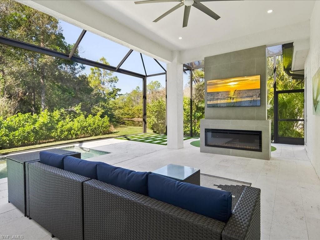 6665 Mill Run CIR, NAPLES FL 34109-28