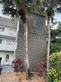 5635 Rattlesnake Hamm RD # 204, NAPLES FL 34113-1