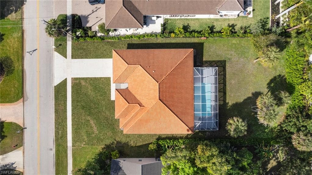 1677 Northgate DR, NAPLES FL 34105-1